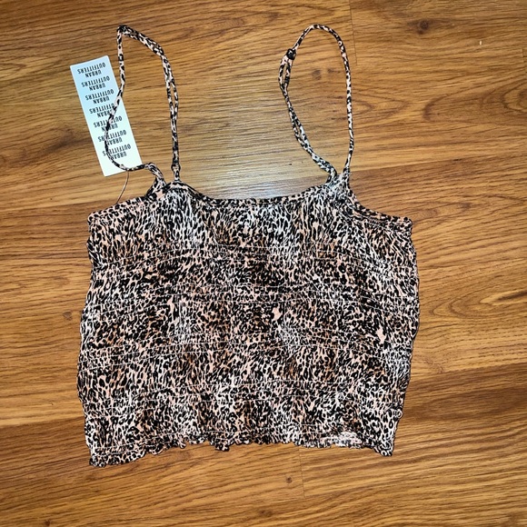 NWT! 🖤URBAN OUTFITTERS🖤 Women’s Cheetah Crop Top - Picture 4 of 4